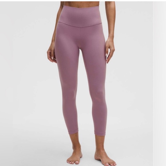 NWT 💕 lululemon Align HR Crop 23” Lavender Luxe Crop Leggings - Picture 1 of 7
